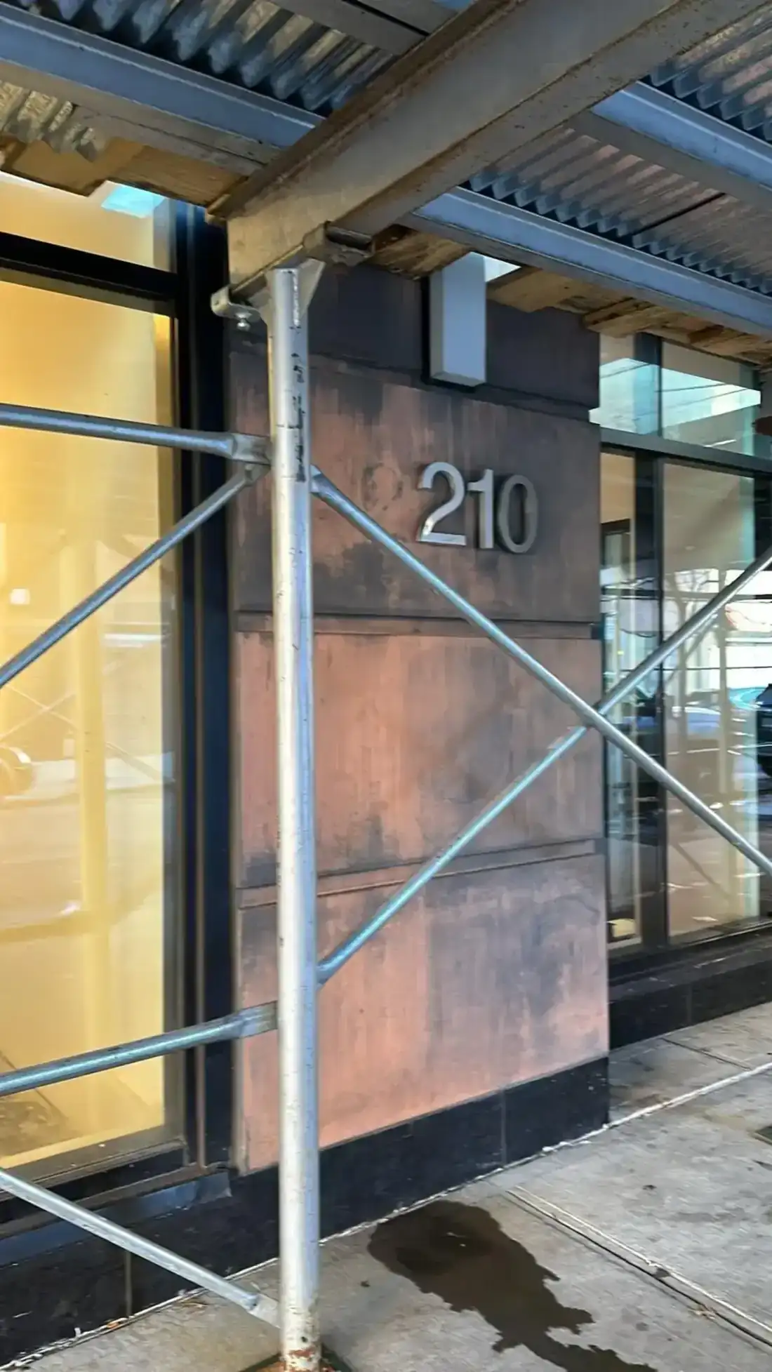 Lenny Locksmith storefront at 210 E 121st St